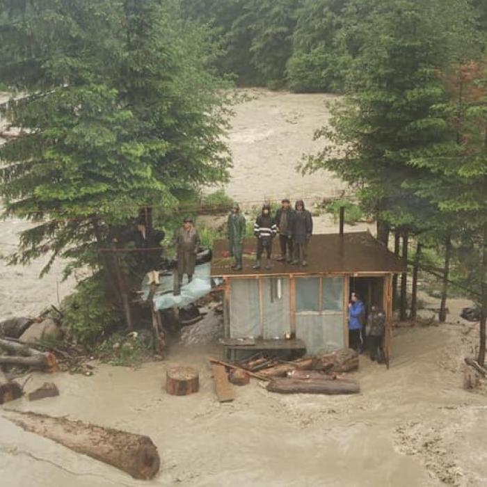 Inundații. COD ROȘU, prelungit în ACESTE zone