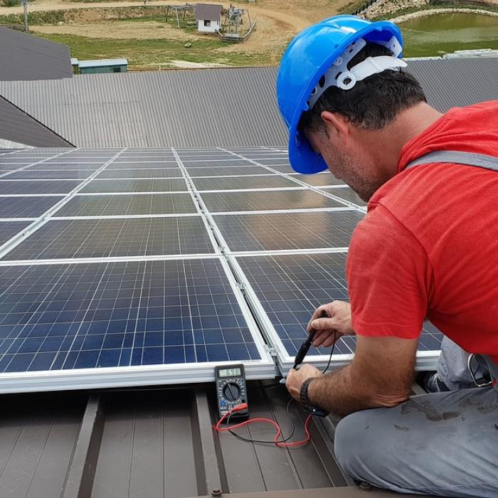 Furnizor: Trecerea la energia verde, limitată de acești factori