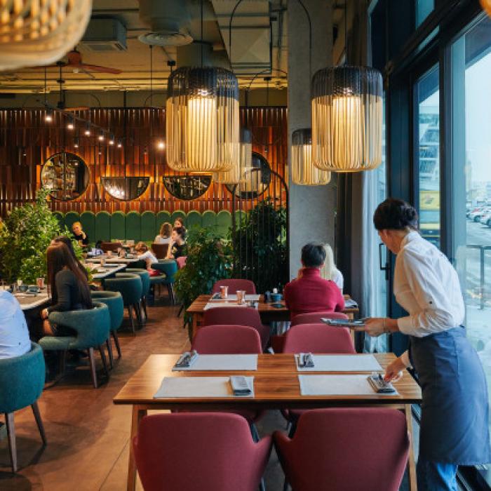 Grecia are noi reguli. Cine va avea acces în restaurante