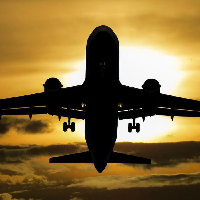 Un avion cu 17 persoane la bord a dispărut deasupra Rusiei