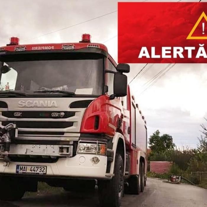 VIJELIILE de sâmbătă seara: Victime omenești, pene de curent, circulație OPRITĂ a trenurilor