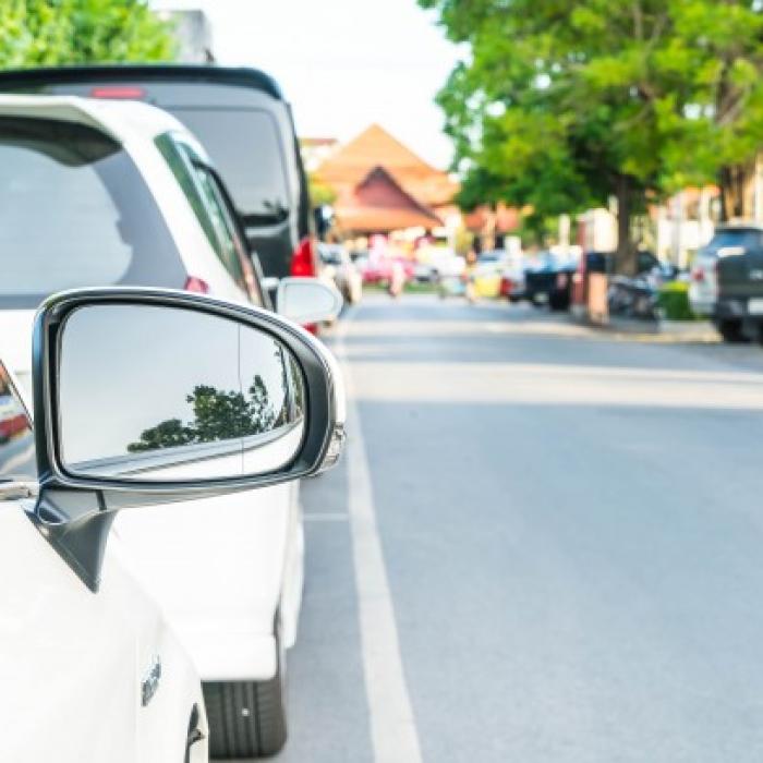 Parcările de la marginea bulevardelor din sectorul 4 se vor plăti cu ora. Află de CÂND și cât vor COSTA
