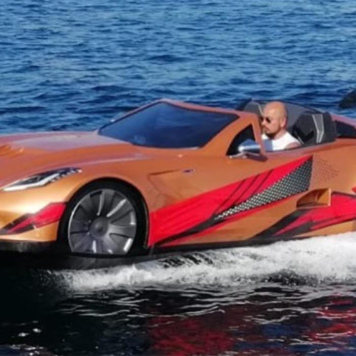 Aproape ca James Bond. Mașini sport cu care poti merge pe apă VIDEO