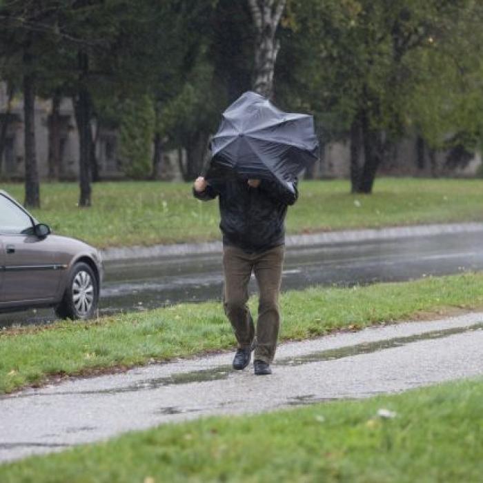 METEO. Alertă de furtună în București