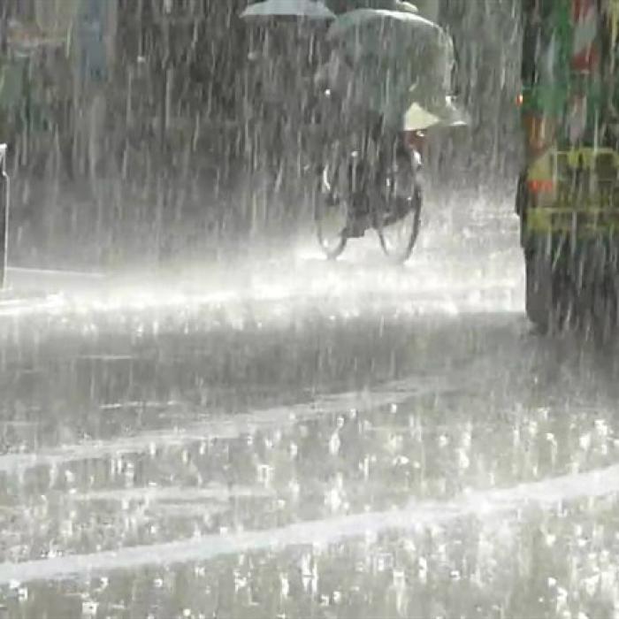 ALERTĂ METEO: Weekend cu ploi torenţiale, grindină şi temperaturi scăzute