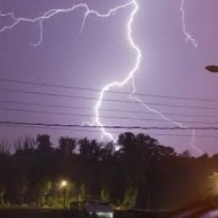 Alertă ANM. Cod galben de vijelii pentru nouă judeţe