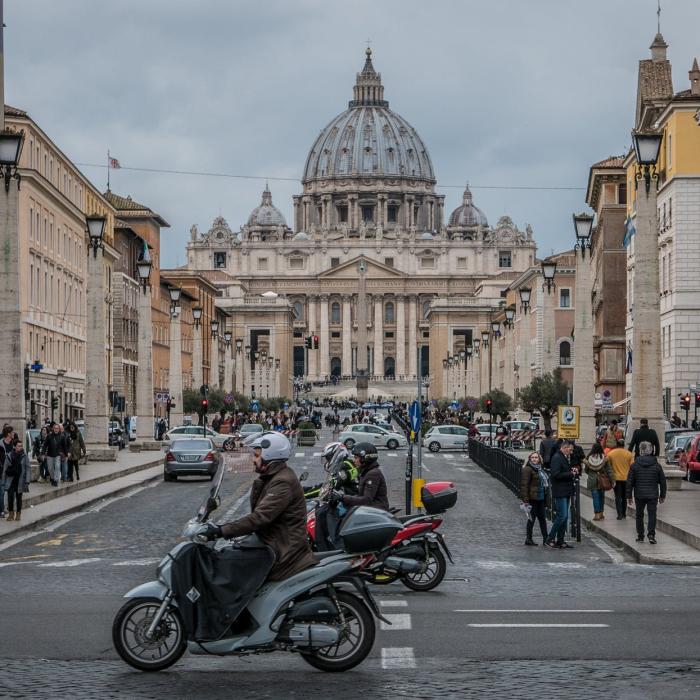 Certificatul verde devine obligatoriu la Vatican