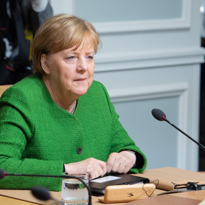 Angela Merkel către europeni: Nu neglijați propriile interese 