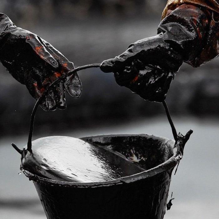 Prețul PETROLULUI, la MAXIMUL ultimilor trei ani. Prognoze negre ale specialiștilor