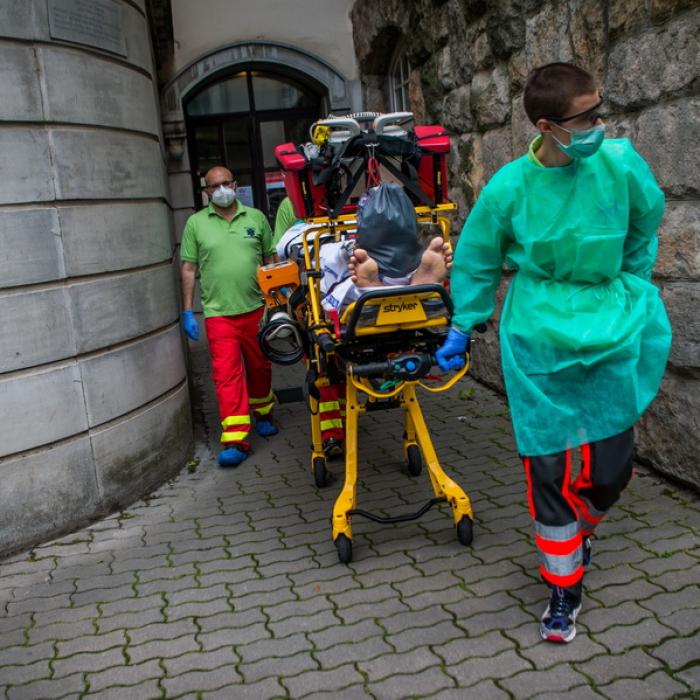 COVID în ultimele două săptămâni: 400 de morți, zilnic. Unde era România cu 80% rata de vaccinare