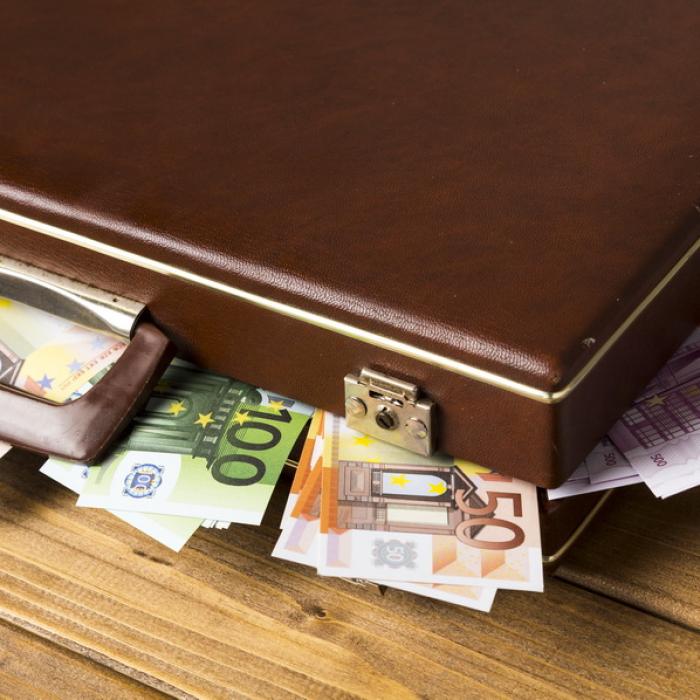 Curs valutar. Leul și-a mai revenit față de euro iar aurul ia avânt