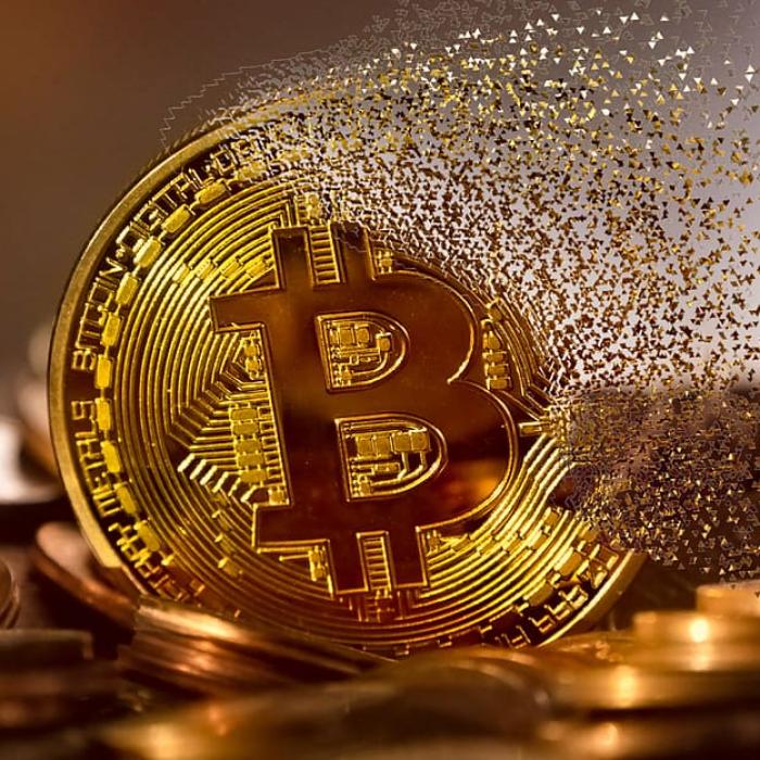 Bitcoin a atins un nou record all-time şi are o valoare de aproape 68.000 de dolari