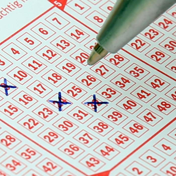 Rezultate Loto 6/49 şi Joker, 5/49, Noroc, SuperNoroc, NorocPlus din 28 noiembrie 2021