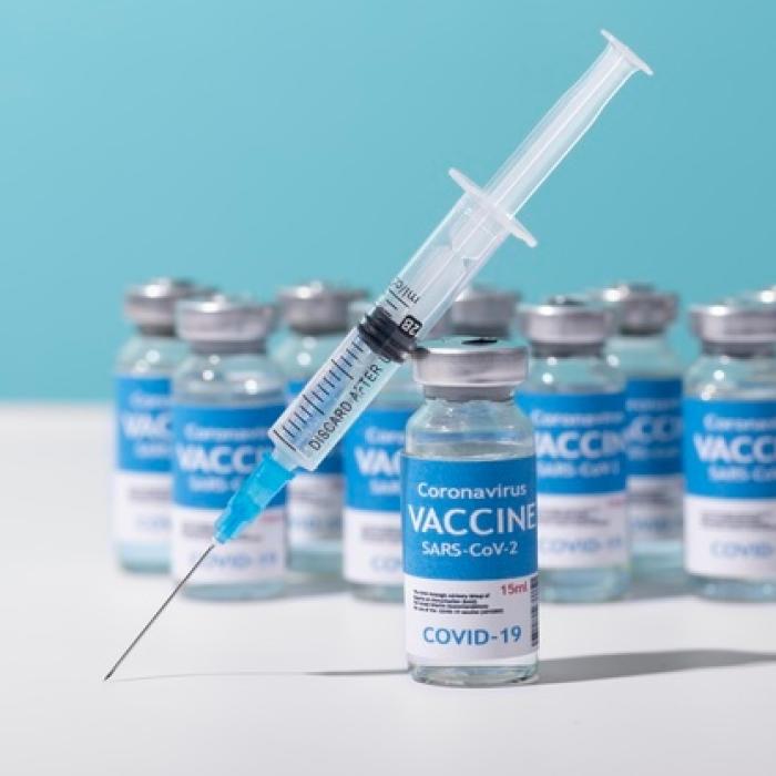 Moderna: Vaccinurile existente, mai puţin eficiente împotriva OMICRON