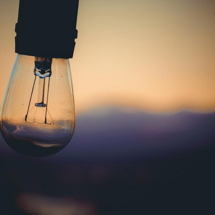 Reforma greșită a pieței energiei lasă consumatorii fără opțiuni Analiză