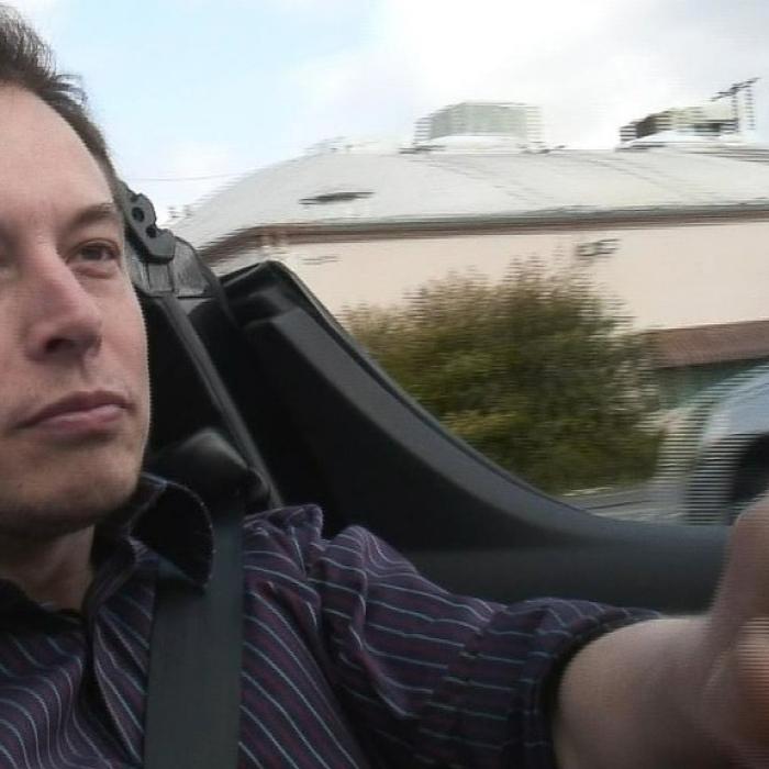 Elon Musk ”electrocutează” iar acționarii cu o declarație despre care zice că ar fi glumă