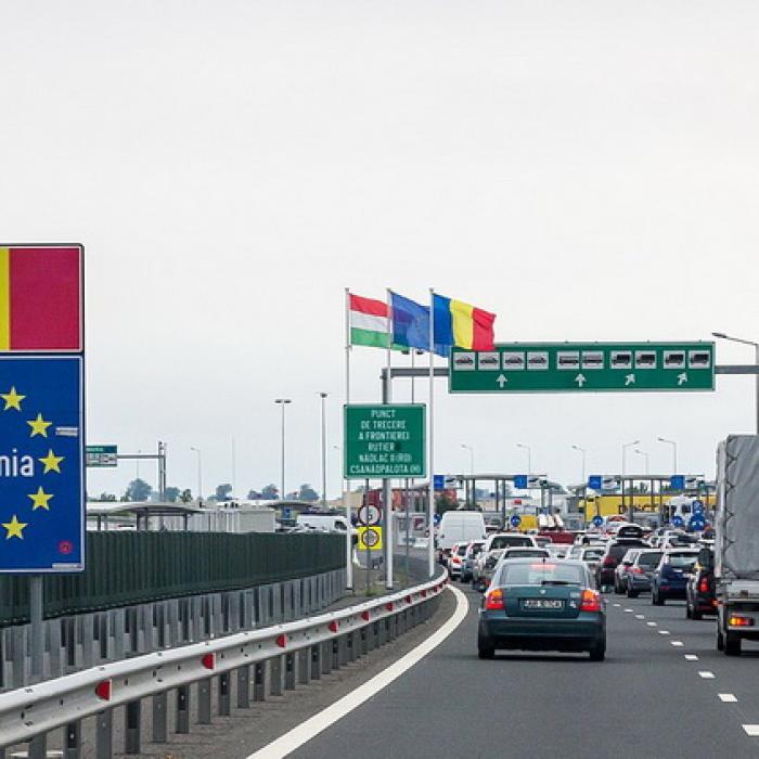 De luni, intrarea în România se simplifică