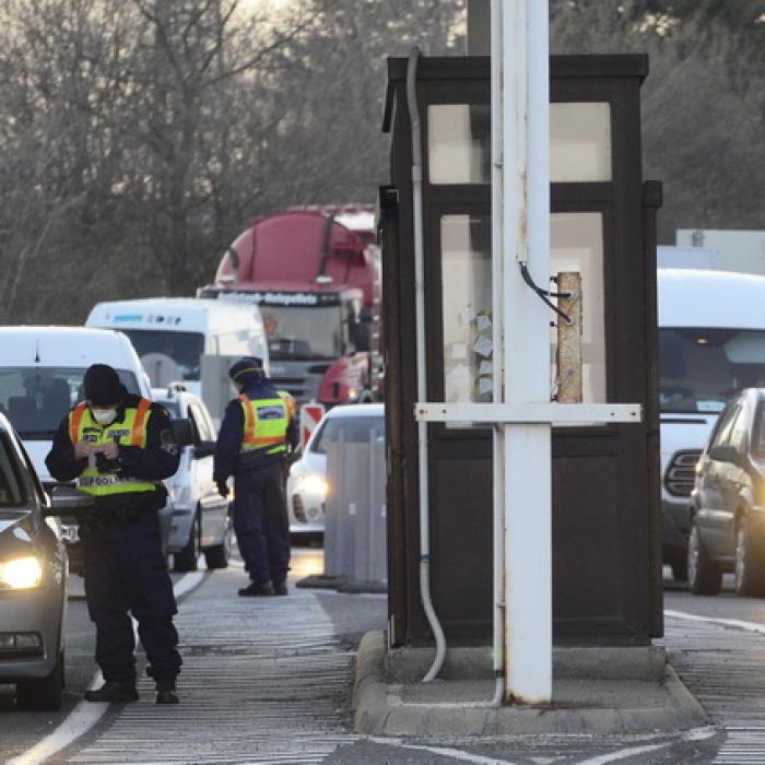 Trafic intens la frontieră. Au fost deschise 12 puncte de trecere