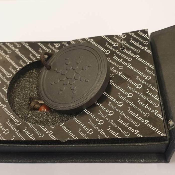 Colierele anti-5G otrăvesc naivii, avetismentul experților