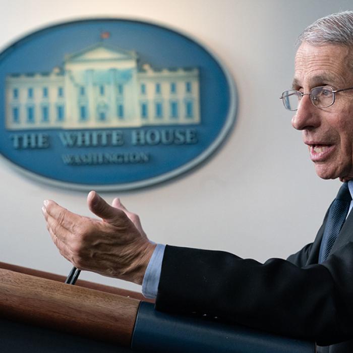 America schimbă strategia pentru COVID-19