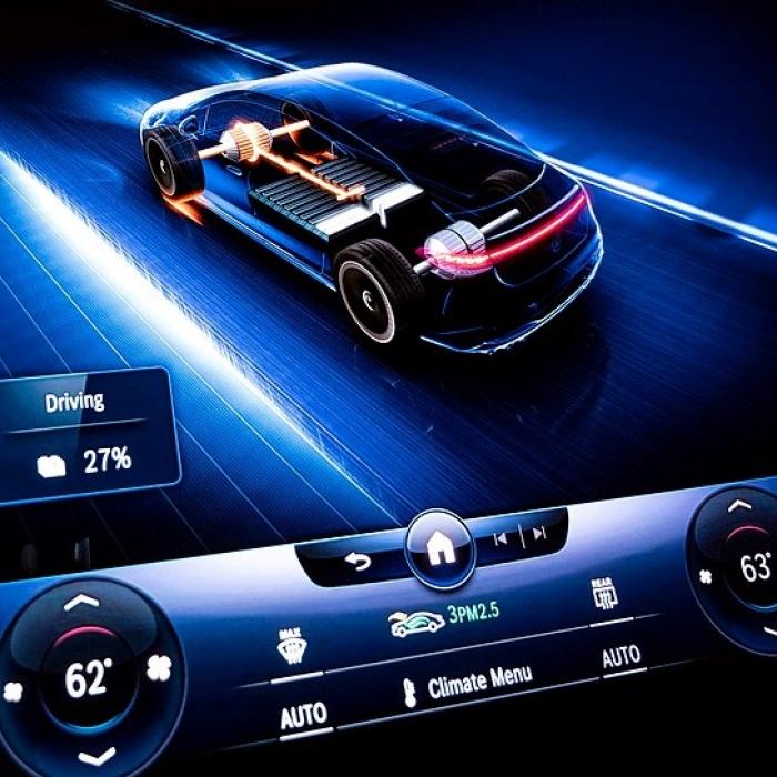 Lovitură la început de an! Țiriac vinde o mare companie din România