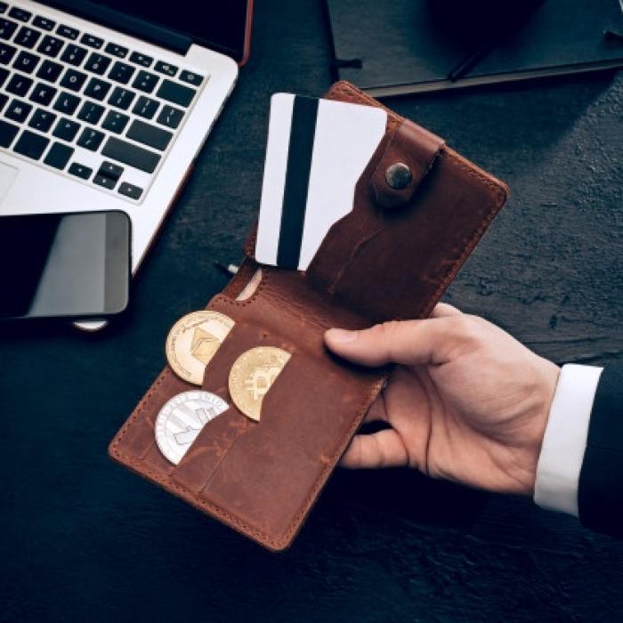 Fed dă startul dezbaterii privind emiterea propriei monede digitale 