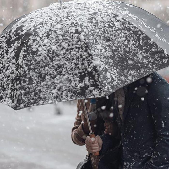 Grecia acoperită de ZĂPADĂ! Imagini rare din Mykonos, Naxos și Santorini