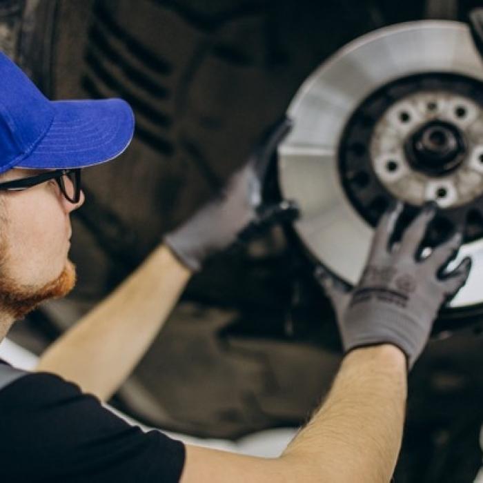 Tesla comparată cu Dacia. Inspecția tehnică germană a dat verdictul