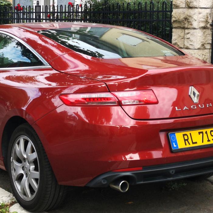 Anunțul Renault care AFECTEAZĂ sute de mii de clienți. Francezii păstrează ce e mai profitabil