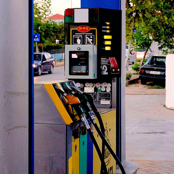 Scădere acciză carburant. Cîţu: Dacă nu scade preţul la pompă, cineva trebuie să răspundă pentru asta