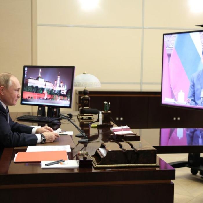 China taie banii către Rusia. Principalele bănci închid căile de comunicare