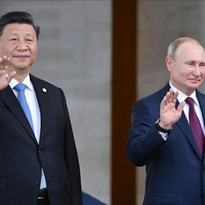 China nu condamnă Rusia dar se oferă mediator și cheamă la dialog