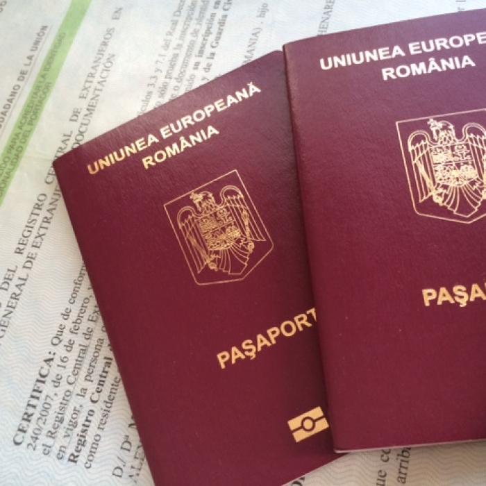 Își fac sau nu românii pașapoarte? Sondaj DCBusiness