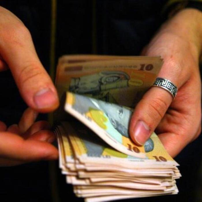 30.000 de salariaţi români, AFECTAŢI de consecinţele războiului. Dumitru Costin (BNS) anunţă cum vor fi sprijiniţi şi câţi bani primesc