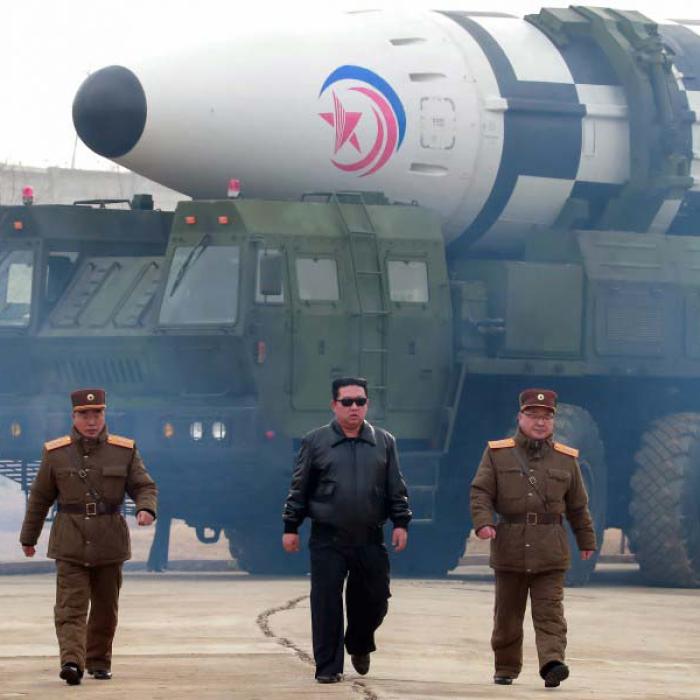 Kim Jong-Un ”joacă” într-o pastișă a Top Gun. Propaganda nord-coreeană ”reloaded” VIDEO