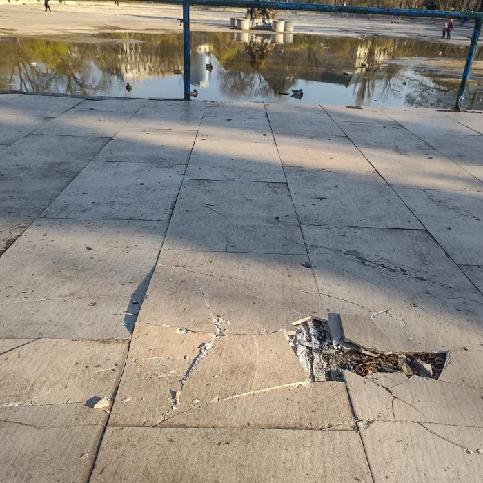 SIMBOL al Bucureştiului ajuns o RUINĂ, chiar sub ochii primarului Nicuşor Dan