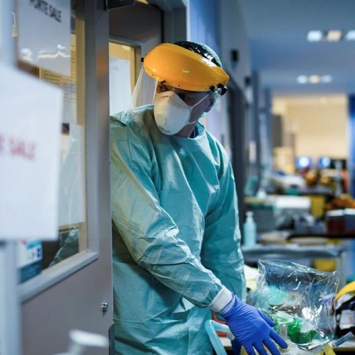 Bilanț COVID-19. Aproape 3000 de cazuri în 24 de ore. Crește numărul de internări