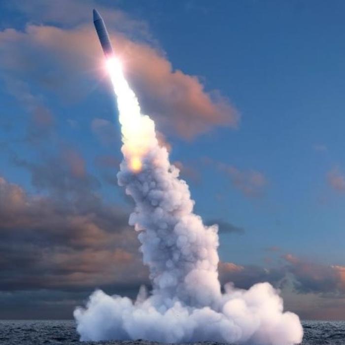 Polonia, dispusă să găzduiască ARME NUCLEARE pe teritoriul ei