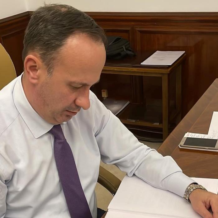 Măsuri anti-sărăcie. Premierul Ciucă l-a trimis pe minstrul Câciu la Bruxelles