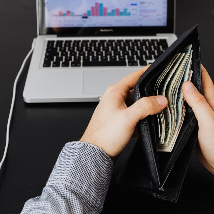 Meserii accesibile, cu salarii foarte bune. Halici: Se oferă chiar şi 10.000 lei/lună