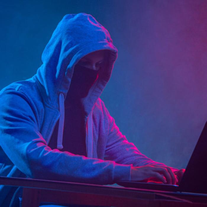 Hackerii ruși vor continua atacurile în România. Recomandările SRI