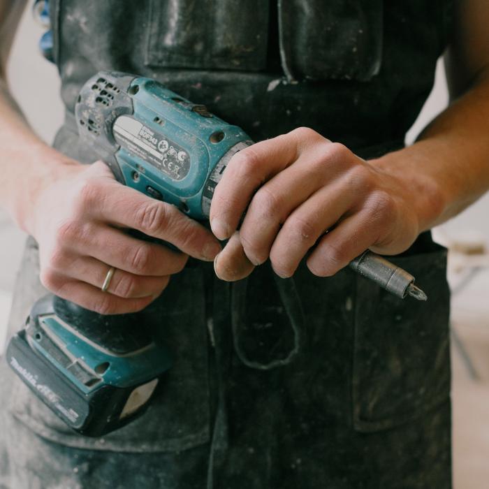 Viaţa la bloc. Gălăgia între aceste ore îţi poate aduce amenzi de până la 1.500 de lei