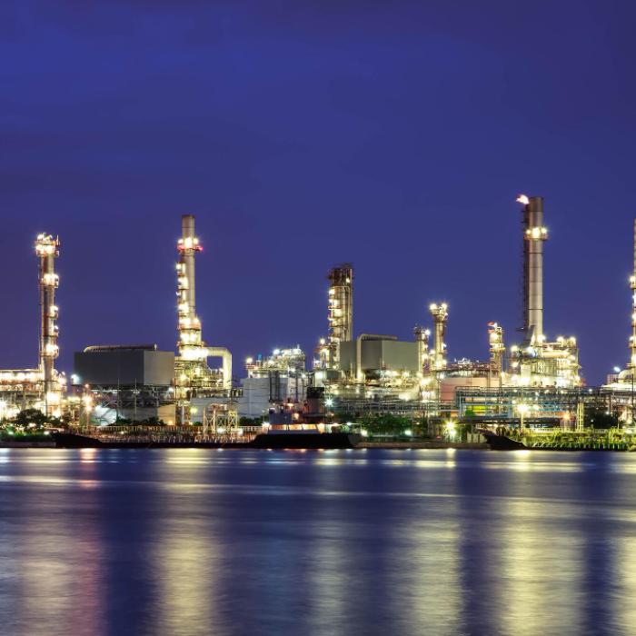 Petrolul rușilor nu duce lipsă de clienți. Occidentul are o nouă problemă