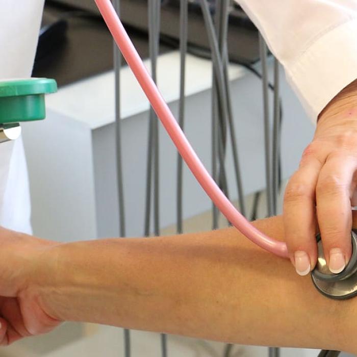 Românii, amendați dacă nu merg la doctor. Șefa CNAS: ”Se practică în multe ţări”