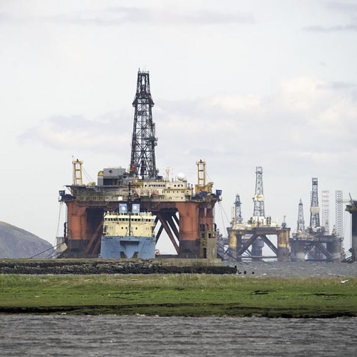 Legea offshore, mai aproape de adoptare. Raport favorabil în comisiile din Camera Deputaților