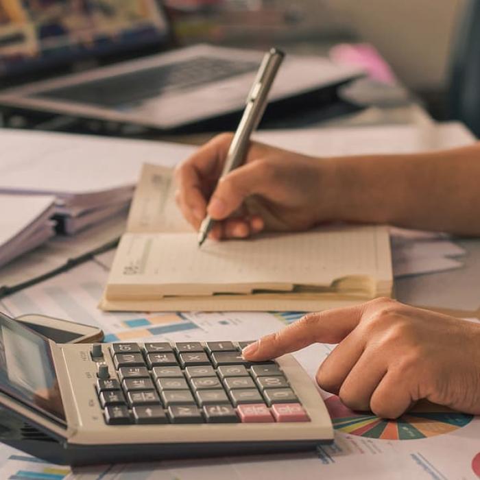 Cei 200 de lei în plus la salariul minim contează la PENSIE? Răspunsul zilei