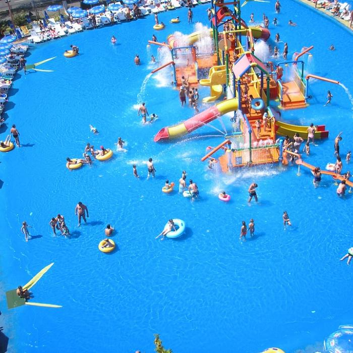 Vouchere de vacanţă 2022. Cardurile au început să fie încărcate, ce trebuie să ştie românii