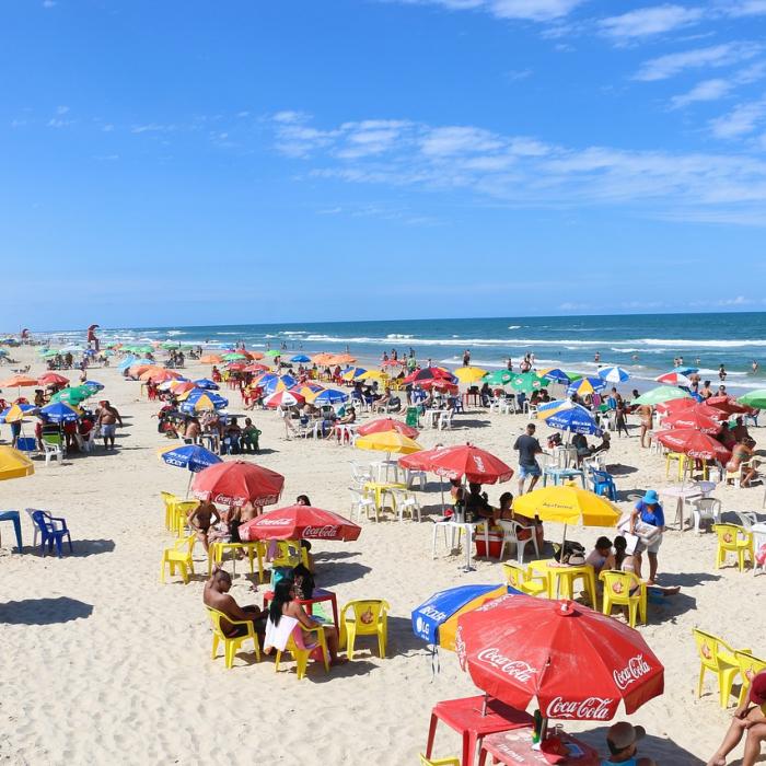 Românii dau năvală la mare de Rusalii. Minivacanța umple hotelurile de pe litoral