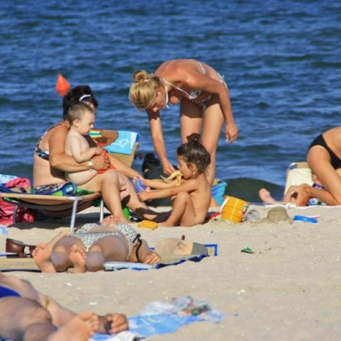 Vouchere de vacanță sau prime de vacanță. Ce este mai avantajos