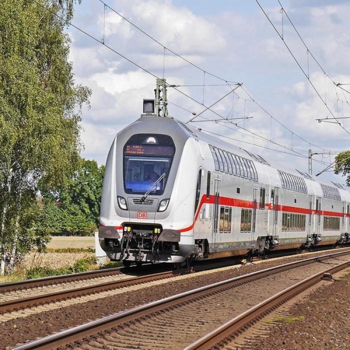 Încasări record pentru Deutche Bahn. Abonamentele universale de 9 €, un succes